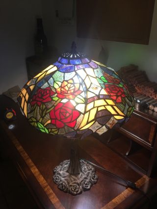 Vintage Tiffany Style Leaded Glass Large Table Lamp With Rose Design & Rose Base