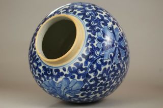 5: A large Chinese blue & white scrolling lotus ginger tea jar vase 19th/20thc 10