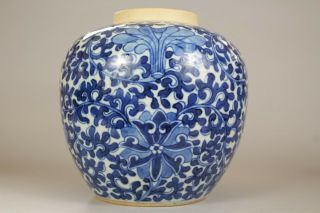 5: A large Chinese blue & white scrolling lotus ginger tea jar vase 19th/20thc 4