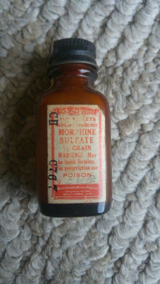 Apothecary Morphine Sulfate 1/2 Grain Poison Burrough Bros.  Amber Bottle