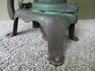 Antique Water Well Pump w/Spigot BARNES MFG Cast Iron MANSFIELD OH,  Green Paint 3