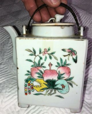 Fine 18th/ 19thc Antique Chinese Porcelain Teapot 