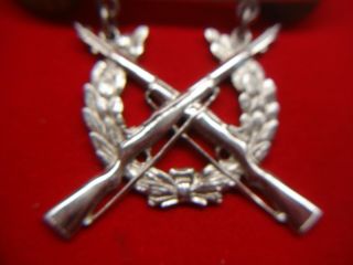 USMC RIFLE EXPERT BADGE - POST WWII - H&H STERLING SILVER - ONE 3