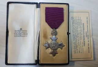 British Mbe Medal With Case 1st Type