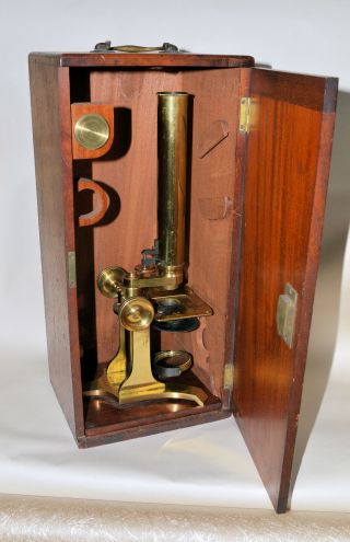 Brass Microscope In Case - S.  Maw & Son,  11 Aldersgate Street,  London,  E.  C.