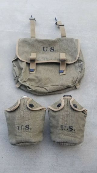 Ww Ii U.  S.  Musette Bag,  2 Canteen Cvrs.  And 2 Orig.  Canteens Transitional,  Exc.