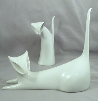 Pair Vtg Royal Dux Czech Blanc De Chine Cubist Modernist Porcelain Cats Kittens