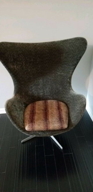2008 Egg Chair By Arne Jacobsen For Fritz Hansen Fabric Gray