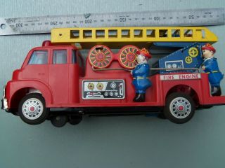 VERY EARLY TOY TIN FIRE ENGINE TRUCK RARE FIND 11