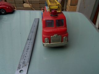VERY EARLY TOY TIN FIRE ENGINE TRUCK RARE FIND 2