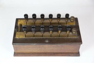 L.  E.  Knott Boston Apparatus Electrical Scientific Resistor Box Brass Bakelite 2