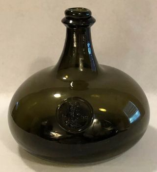 Vintage Style Green Onion Glass Wine Bottle With Seal 1966 Kings Head