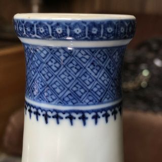 Early 19th C.  Qing Antique Chinese Blue & white porcelain Vase Qianlong Canton 5
