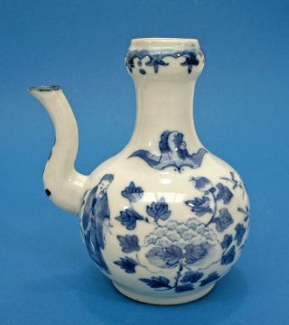 CHINESE BLUE & WHITE EXPORT PORCELAIN KENDI/ DRINKING EWER 18th / 19th century 8