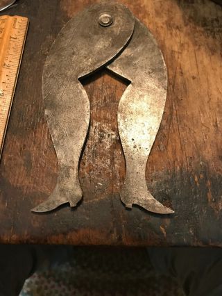Revolutionary War 18th Early 19th Century Thick Forged Iron Leg Shaped Calipers 8