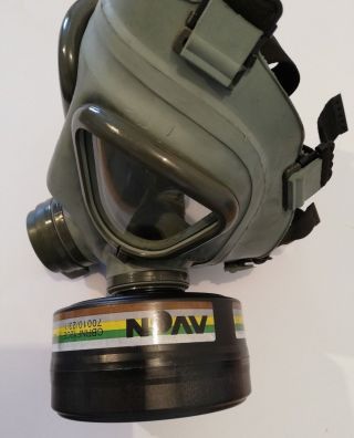 Serbian Yugoslavian NBC protective Gas Mask M2,  40mm standard Filter,  bag 10