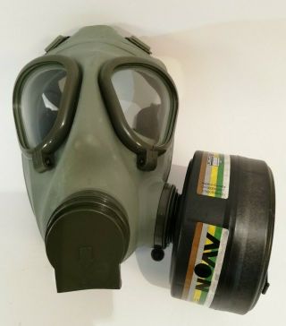 Serbian Yugoslavian NBC protective Gas Mask M2,  40mm standard Filter,  bag 11