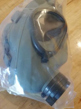 Serbian Yugoslavian NBC protective Gas Mask M2,  40mm standard Filter,  bag 4