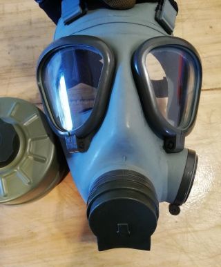 Serbian Yugoslavian NBC protective Gas Mask M2,  40mm standard Filter,  bag 8