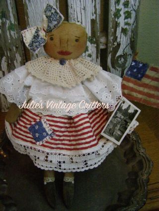 Primitive Folk Art Americana Doll,  Quilt,  Flag,  Buttons,  Old Photo Folk Art Doll