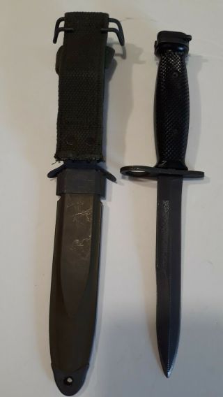 M7 Bayonet Knife & M8a Scabbord Us Military Issue Vietnam Era - Very Good Condit