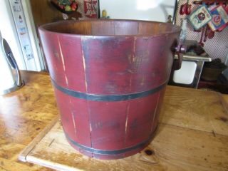 LARGE VINTAGE VERMONT WOOD BUCKET W/2 METAL RINGS AROUND THE BOX - BENTWOOD HANDLE 8