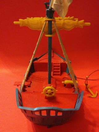 Vintage Ideal Jolly Roger Pirate Ship w/ 6 Pirate Figures and Accessories 11