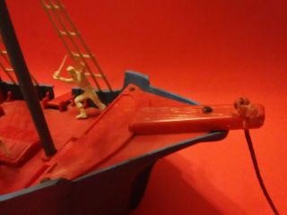 Vintage Ideal Jolly Roger Pirate Ship w/ 6 Pirate Figures and Accessories 6