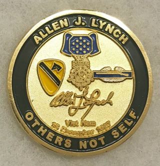 Dept.  Of The Army,  Numbered,  Challenge Honor Coin Allen J.  Lynch Medal Of Honor