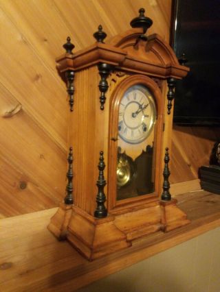 OLD ANTIQUE INGRAHAM CARMEN 8 DAY KEY WIND MANTLE CLOCK VERY GOOD COND. 3