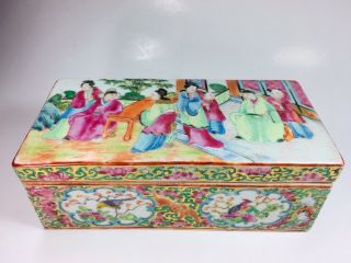 Rare Antique 19th Century Famille Rose Porcelain Brush Holder Painted Box W/ Lid