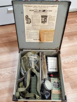 Willson Government Approved Gas Mask WGG Antique Box 5