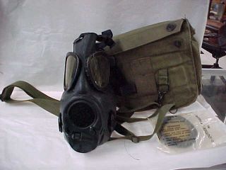 Us Marines Vietnam Era Gas Mask And Bag,