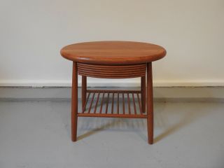 Vtg Mid Century Modern Mcm Danish Teak Oval Side Table With Drawer.