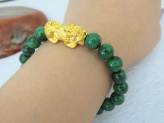 24K 9999 Yellow Gold 3D Pixiu with Green Jadeite Jade Bead Elastic Bracelet 8