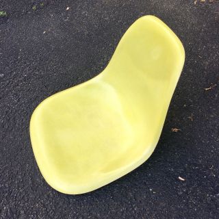 Vtg Lemon Yellow Eames Herman Miller Fiberglass Side Chair 1955 Shell Only