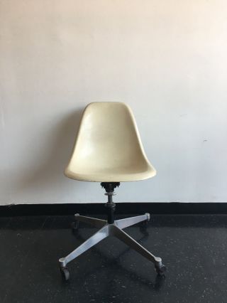 Herman Miller Eames Fiberglass Shell Office Chairs,  Ochre/light Yellow