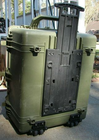 Pelican 1690 Case,  Pullout Handle For Transport,  Preformed Foam Interior