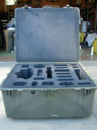 Pelican 1690 Case,  pullout handle for transport,  Preformed Foam interior 7
