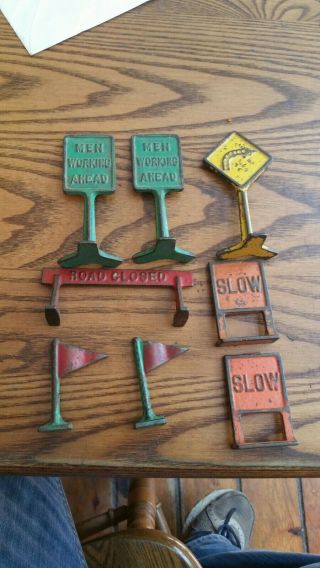 8 Vintage Arcade Or Hubley Cast Iron Signs 4 Train Set