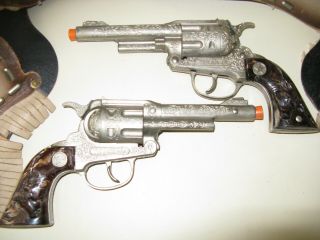 vintage toy cap gun set hubley texan jrs 2