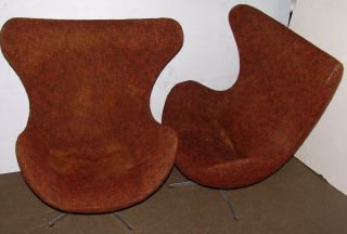 (2) Fritz Hansen egg chairs 1960 s vintage 2