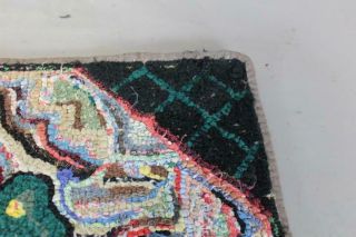 RARE FOLK ART 19TH C WOOL HOOKED RUG WITH A BUTTERFLY DESIGN IN GREAT COLORS 10