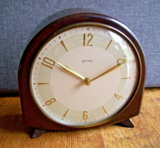 Vintage Retro Smiths Bakelite Mantel Clock With Floating Balance And Chime (key)