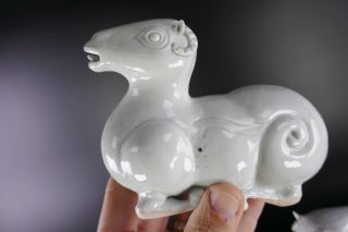 19th/20th Century Chinese Porcelain Blanc de Chine Dehua Pair Animal Figurines 6