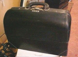 Vintage Large Black Leather Emdee Doctor’s Bag By Schell