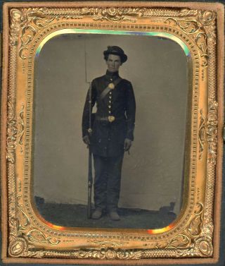 Clear Civil War Soldier With Rifle Cased Tintype Photo