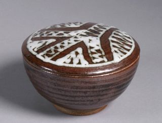 Jack Herman (1927 - 2019) Canadian Studio Pottery Box / Hamada Style - Mid Century