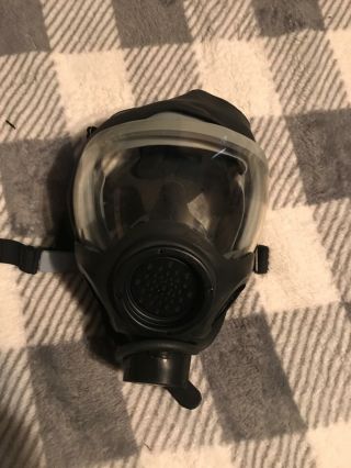 MSA MCU 2/P GAS MASK SMALL With TINTED OUTSERT 3 SECOND SKINS 3