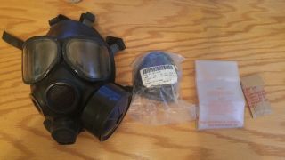 Us Military Fr M40 Field Protective Mask Gas Mask Size M/l,  Black